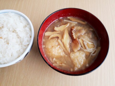 季節をいただく!落葉キノコのお味噌汁